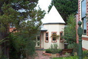 Braeside Garden Cottages - Accommodation Sunshine Coast 0