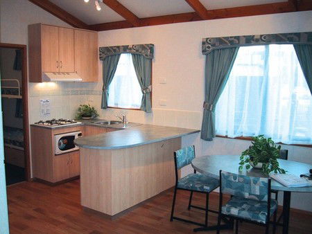 Cowes Caravan Park - Accommodation Sunshine Coast 5