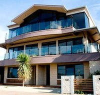 On the Esplanade - Accommodation Sunshine Coast