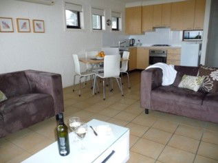 On The Esplanade - Accommodation Sunshine Coast 2