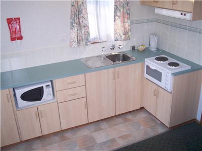 Golden Country Motel And Caravan Park - Accommodation Sunshine Coast 1