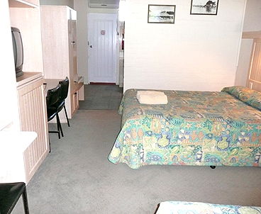 Mallacoota Hotel Motel - Accommodation Sunshine Coast 1