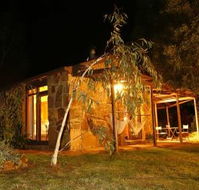 Wombat Hills Cottages - Accommodation Sunshine Coast