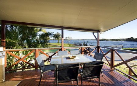 Shaws Bay Holiday Park - Accommodation Sunshine Coast 2