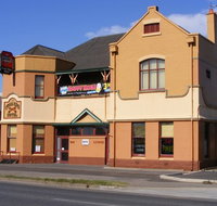 Cross Keys Hotel - Accommodation Sunshine Coast