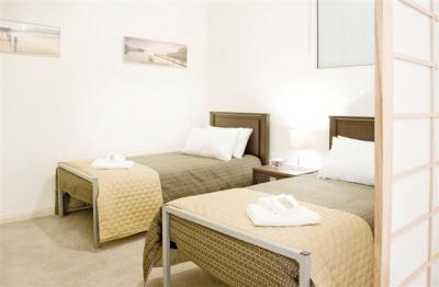 Glenelg Pacific Apartments - Accommodation Sunshine Coast 6