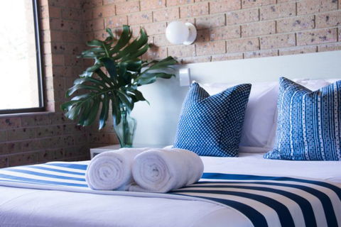 Mollymook Seascape Motel & Apartments - Accommodation Sunshine Coast 2