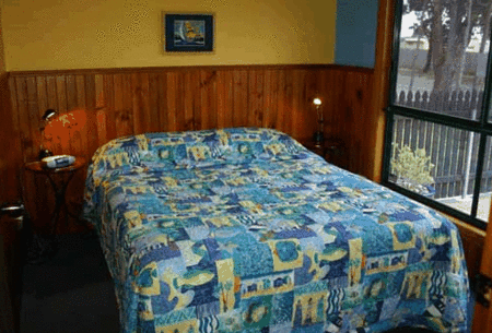 Bicheno's Gallery And Apartments - Accommodation Sunshine Coast 1