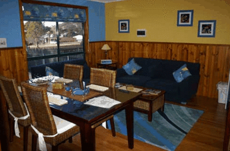 Bicheno's Gallery And Apartments - Accommodation Sunshine Coast 2