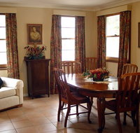 Pratically Lakeside B  B - Accommodation Sunshine Coast