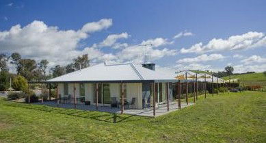 Country Guesthouse Schonegg - Accommodation Sunshine Coast 0