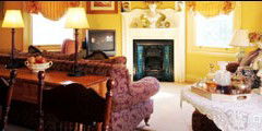Australian Hotel - Accommodation Sunshine Coast 2
