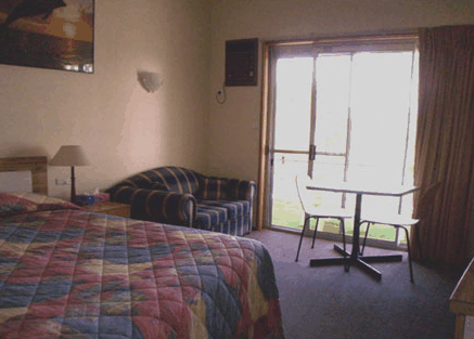 Lakeside Motor Inn - Accommodation Sunshine Coast 4