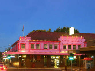 Monarch Motel Hotel - Accommodation Sunshine Coast