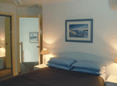 Breakers Apartments Mollymook - Accommodation Sunshine Coast 4