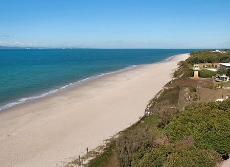 On The Beach Resort - Accommodation Sunshine Coast 2