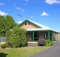 Black Dolphin Seaside Cottage - Accommodation Sunshine Coast