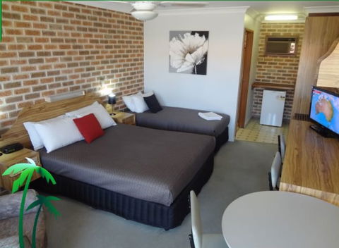 The Palms Motel - Accommodation Sunshine Coast 3