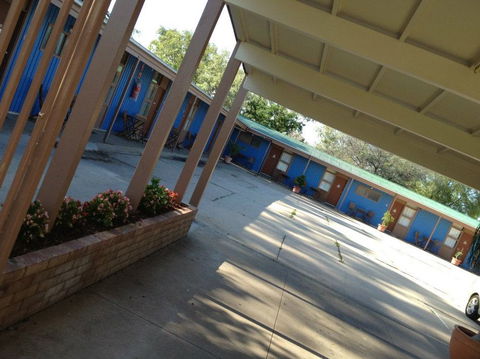 Coolabah Motel - Accommodation Sunshine Coast 1