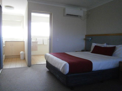 George Bass Motor Inn - Accommodation Sunshine Coast 1