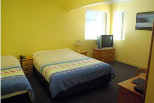 Dorchester Inn - Accommodation Sunshine Coast 2