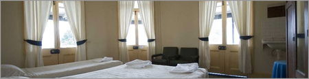 Roches Family Hotel - Accommodation Sunshine Coast 0