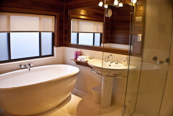 A Beach House At Byron - Accommodation Sunshine Coast 2