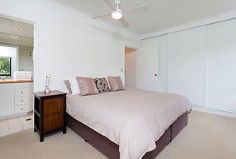 A Bay Breeze - Accommodation Sunshine Coast 4