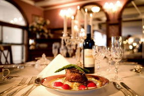 Titanic Theatre Restaurant - Accommodation Sunshine Coast 3