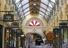 MELTours - Accommodation Sunshine Coast 0