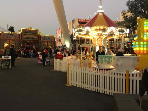 Wonderland Under The Melbourne Star - Accommodation Sunshine Coast 3