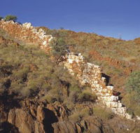China Wall - Accommodation Sunshine Coast