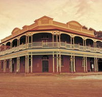 State Hotel - Accommodation Sunshine Coast
