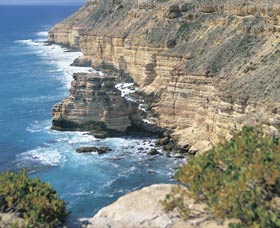 Island Rock And Natural Bridge - Accommodation Sunshine Coast 0