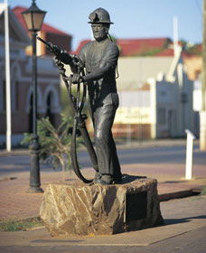 Miners Monument - Accommodation Sunshine Coast 0