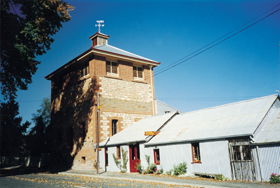 The Oakbank Weaver - Accommodation Sunshine Coast 0