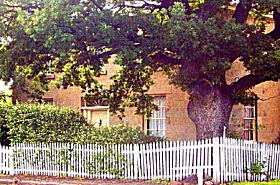 Oak Lodge - Accommodation Sunshine Coast 0