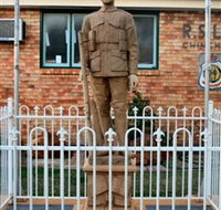 Soldier Statue Memorial Chinchilla - Accommodation Sunshine Coast