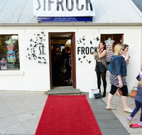 St Frock - Accommodation Sunshine Coast