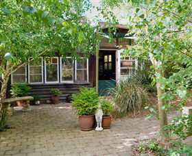 Gumnut Hideaway Gallery - Accommodation Sunshine Coast 0