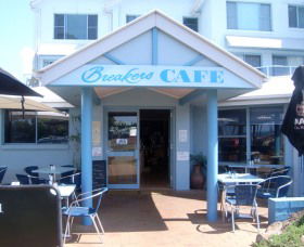 Breakers Cafe And Restaurant - Accommodation Sunshine Coast 0