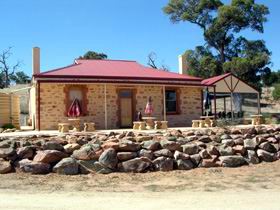 Uleybury Wines - Accommodation Sunshine Coast 0