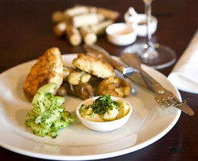 Jones Winery & Vineyard Cafe - Accommodation Sunshine Coast 3