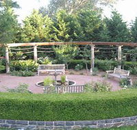 Athol Gardens - Accommodation Sunshine Coast