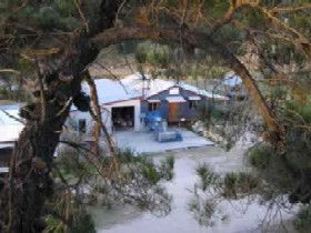 Pyramids Road Wines - Accommodation Sunshine Coast 0
