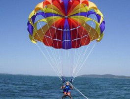 Port Stephens Parasailing - Accommodation Sunshine Coast 2