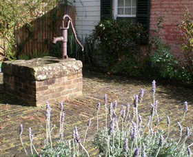Experiment Farm Cottage - Accommodation Sunshine Coast 3