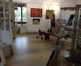 Ferry Artists Gallery - Accommodation Sunshine Coast 2