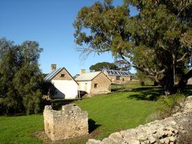 Paxton - Accommodation Sunshine Coast 2