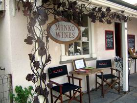 Minko Wines And Providore - Accommodation Sunshine Coast 0